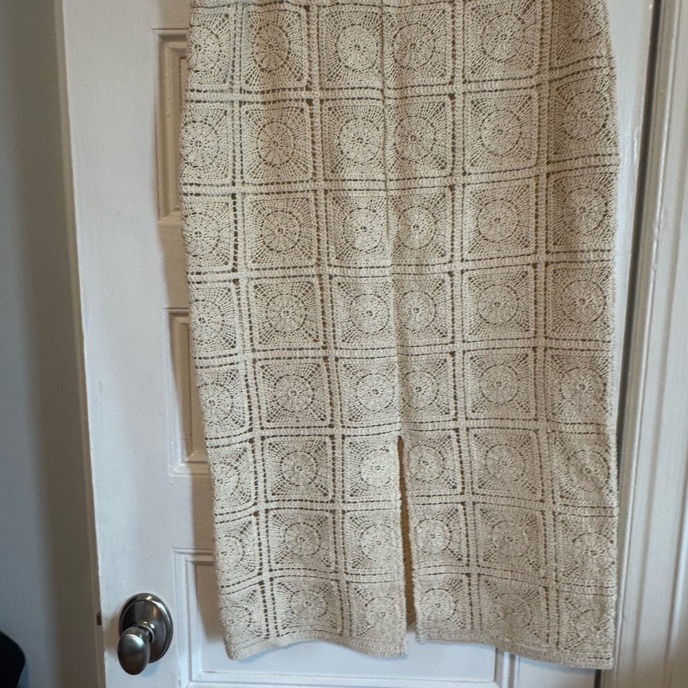 Primemark Crochet Square Midi Skirt - Beige size large - Picture 3 of 4